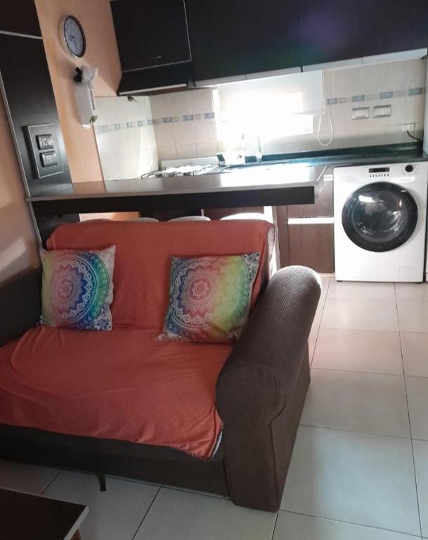 Depto a 5 minutos del centro - 1