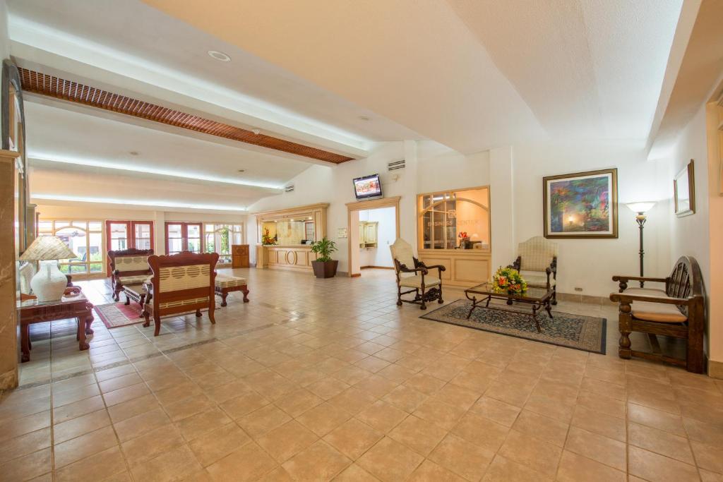 Hotel Globales Camino Real Managua photo