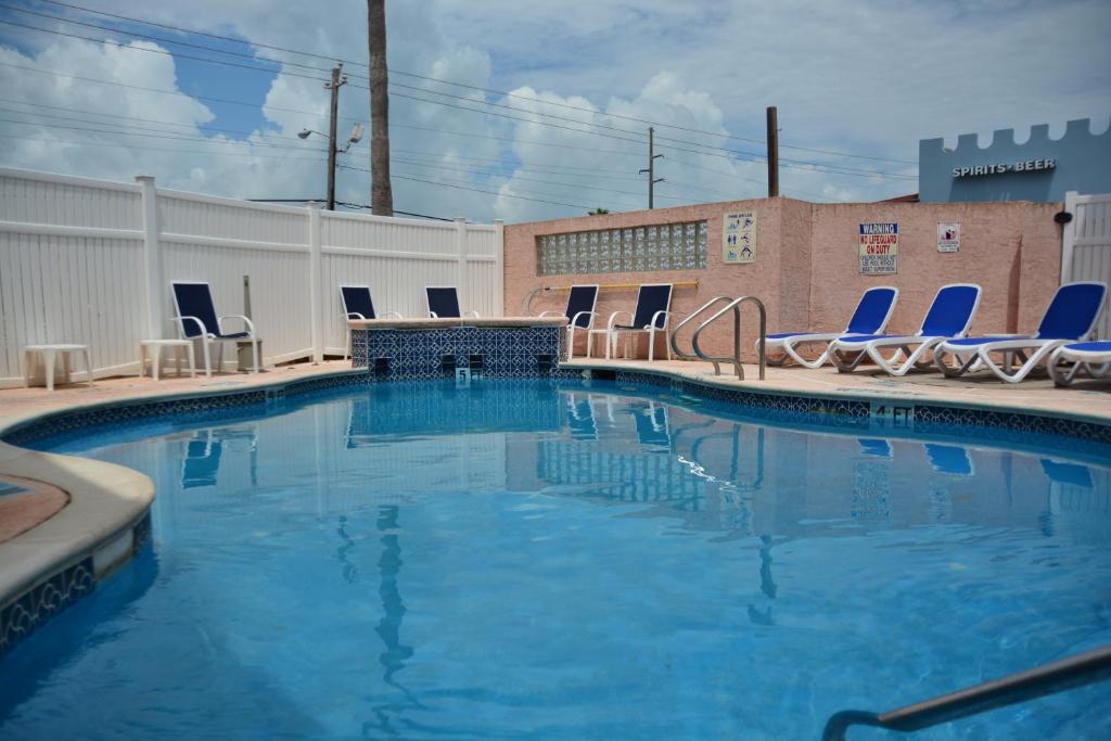 Flamingo Inn photo