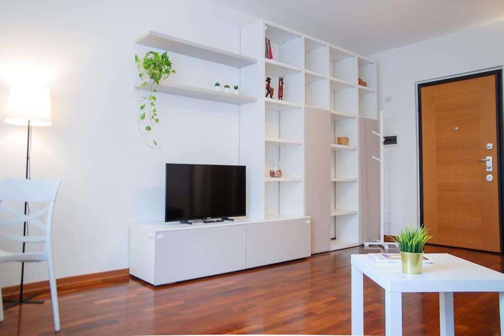 Home & Pet - Milano Trilocale Promenade Santa Giulia - 2