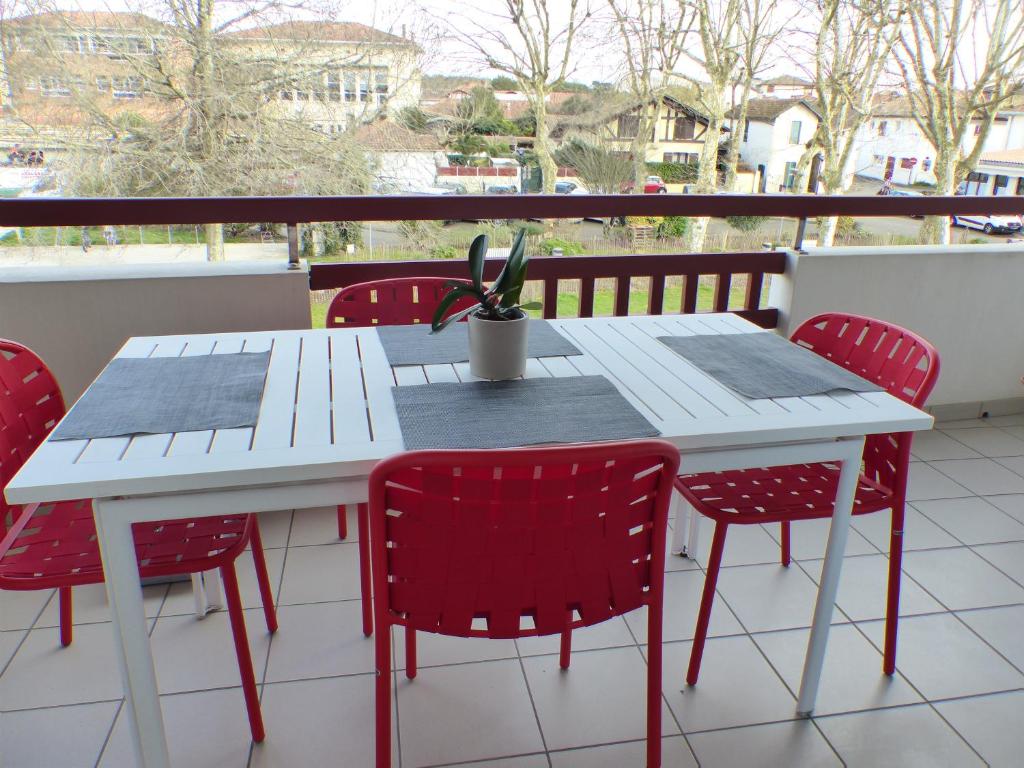 Résidence OPALINE. Bel appartement avec grande terrasse pour 4 personnes - 1