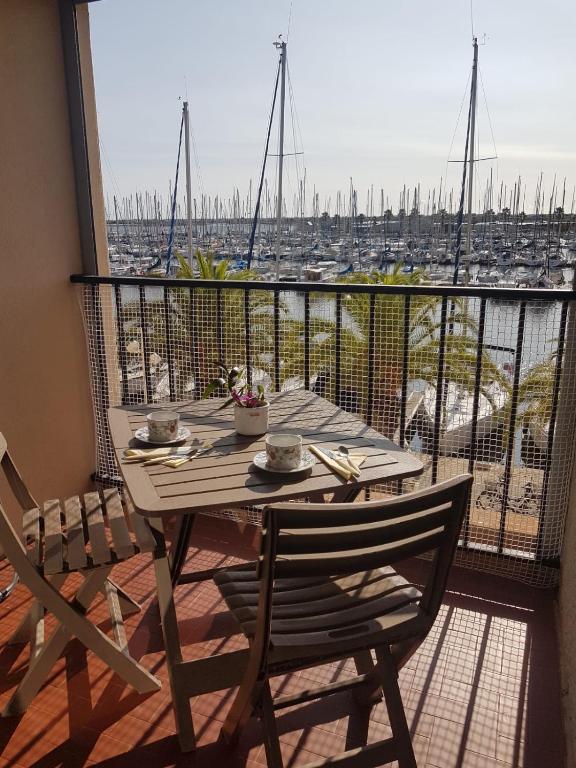 T2 sur le port avec parking - 2