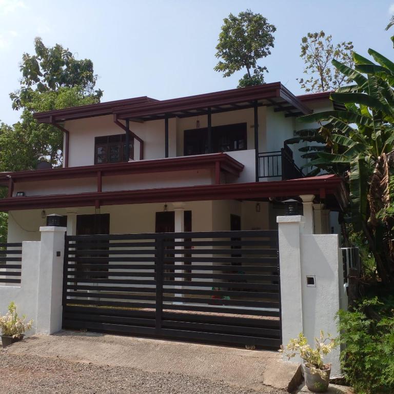 Villa in Yakkala, Gampaha, Yakwala