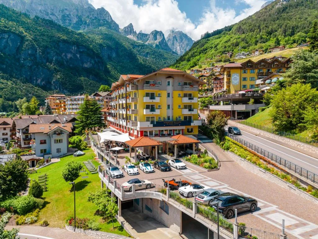 Alpenresort Belvedere, hotel in Molveno