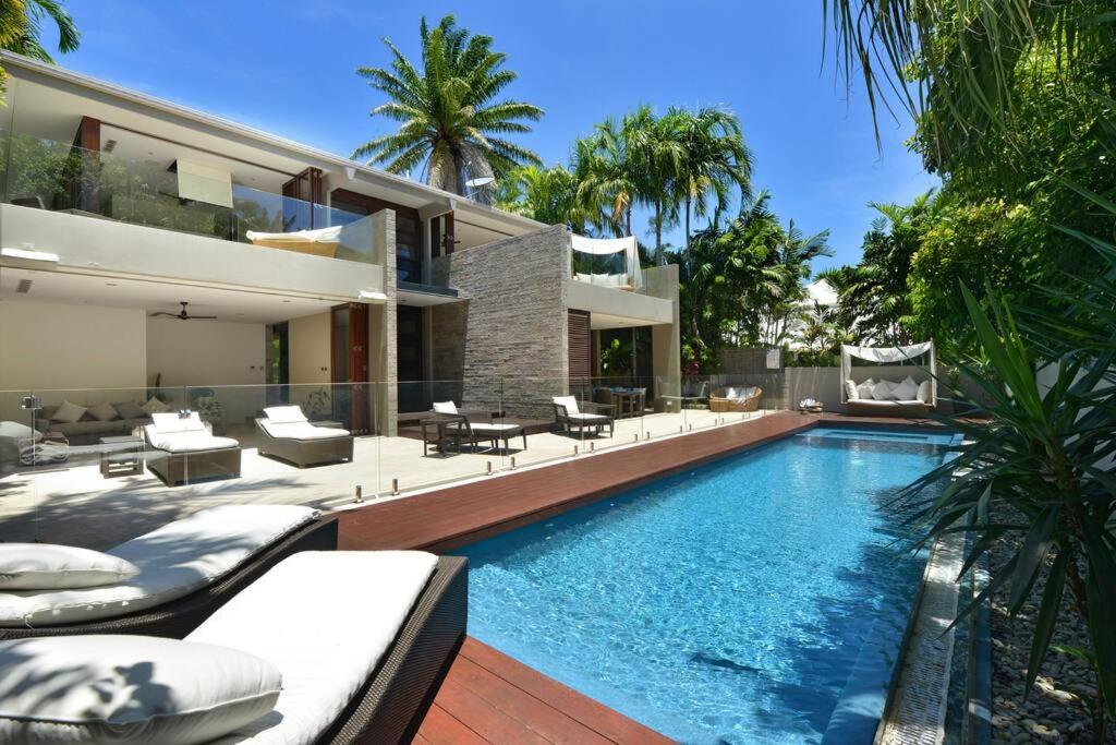 Tugela - Luxury Holiday Home, Port Douglas