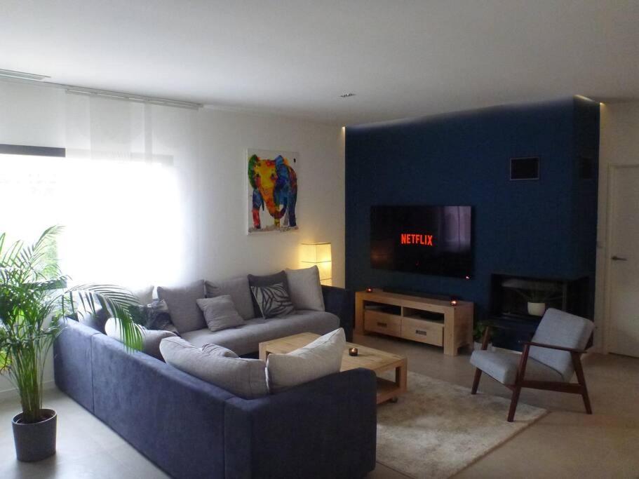 3 bedrooms new house with heated swimming pool - 2