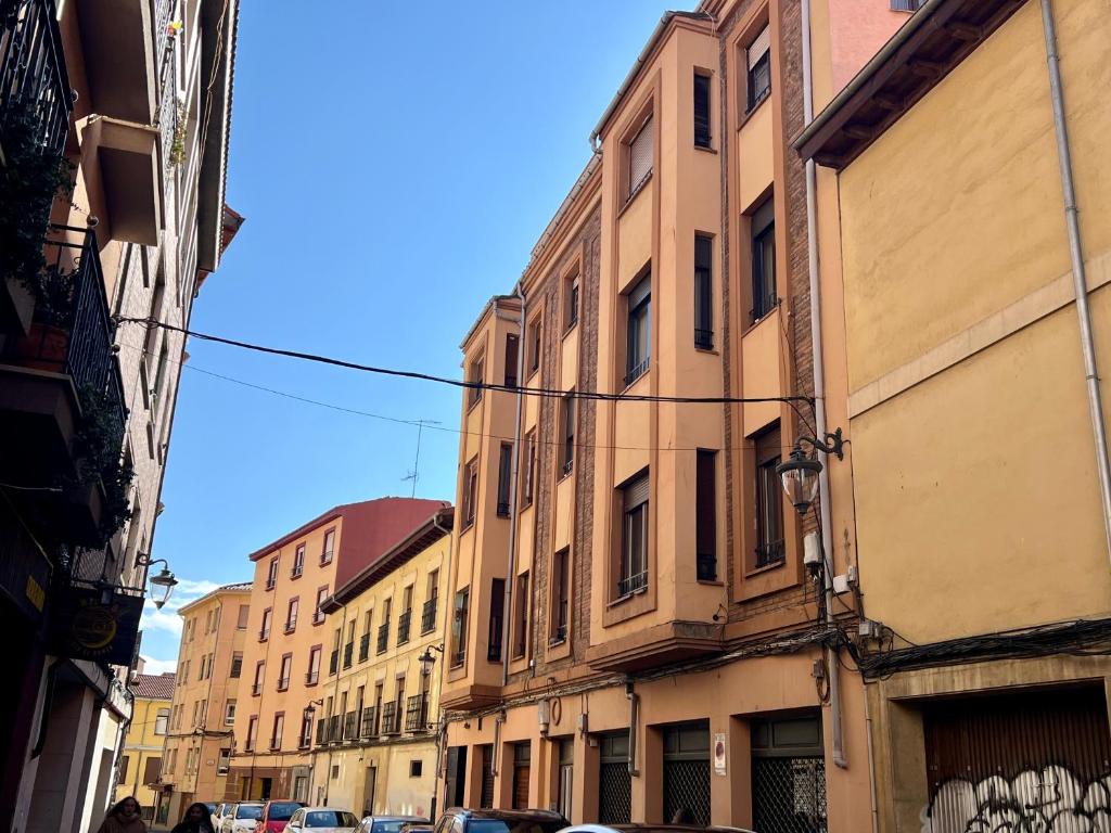 Leon Antiguo-Cascaleria 12 - 2
