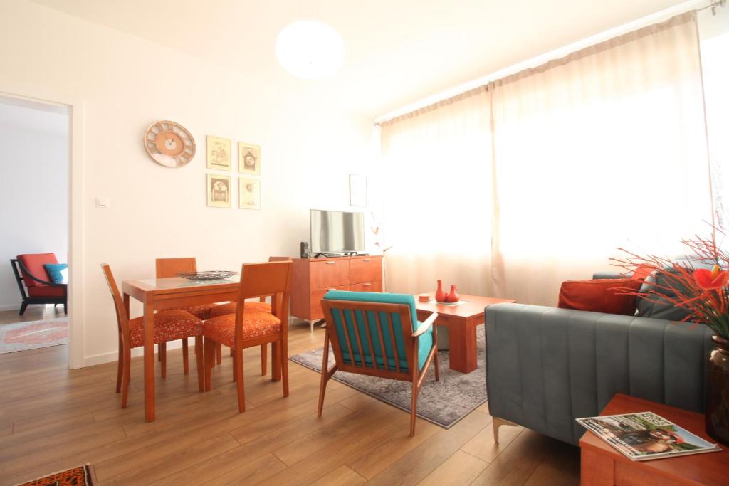 Sunny Apartment - 3