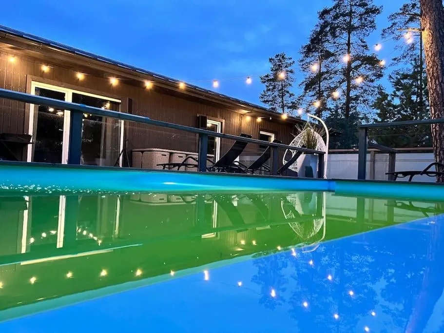 Forest Peace House, hotel in Straujupes