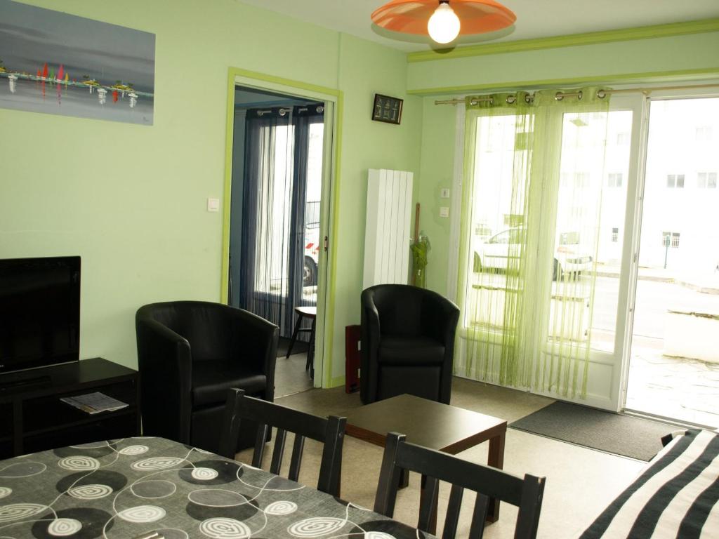 Bel appartement T3 près de la plage avec garage privé - FR-1-323-414 - 2