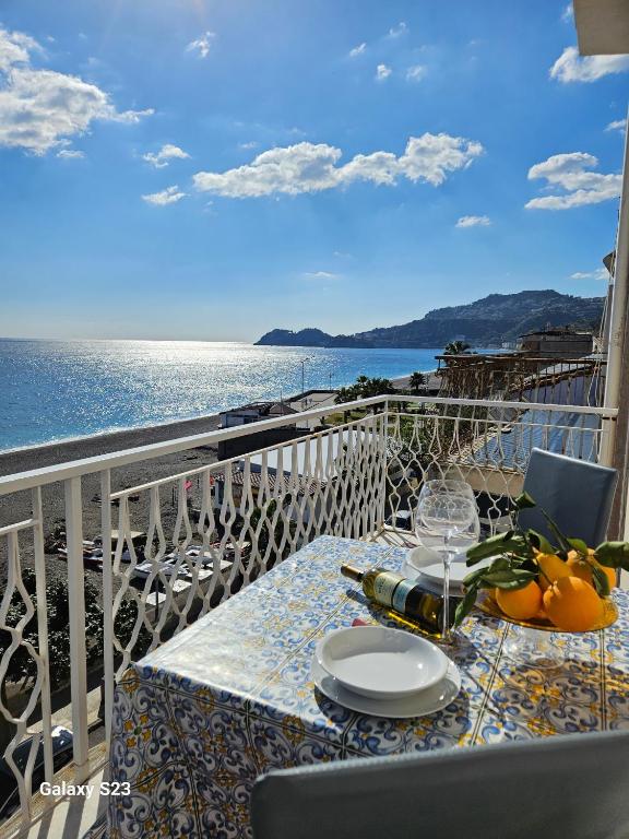 BAGLIO SUL MARE Letojanni Taormina - 2