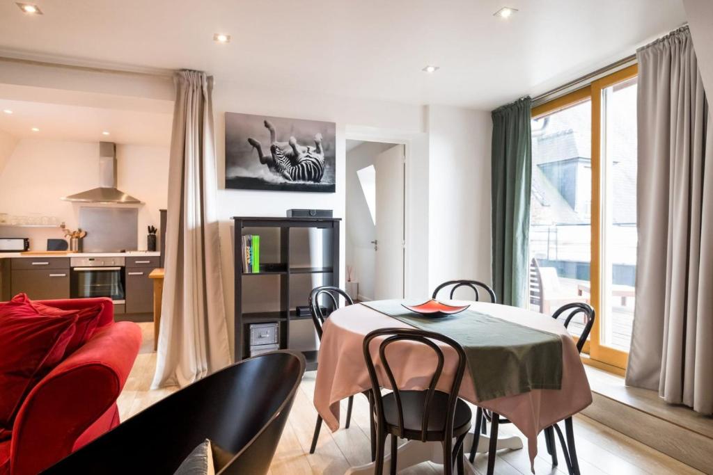 2 bedroom apartment in the heart of the old town - 4