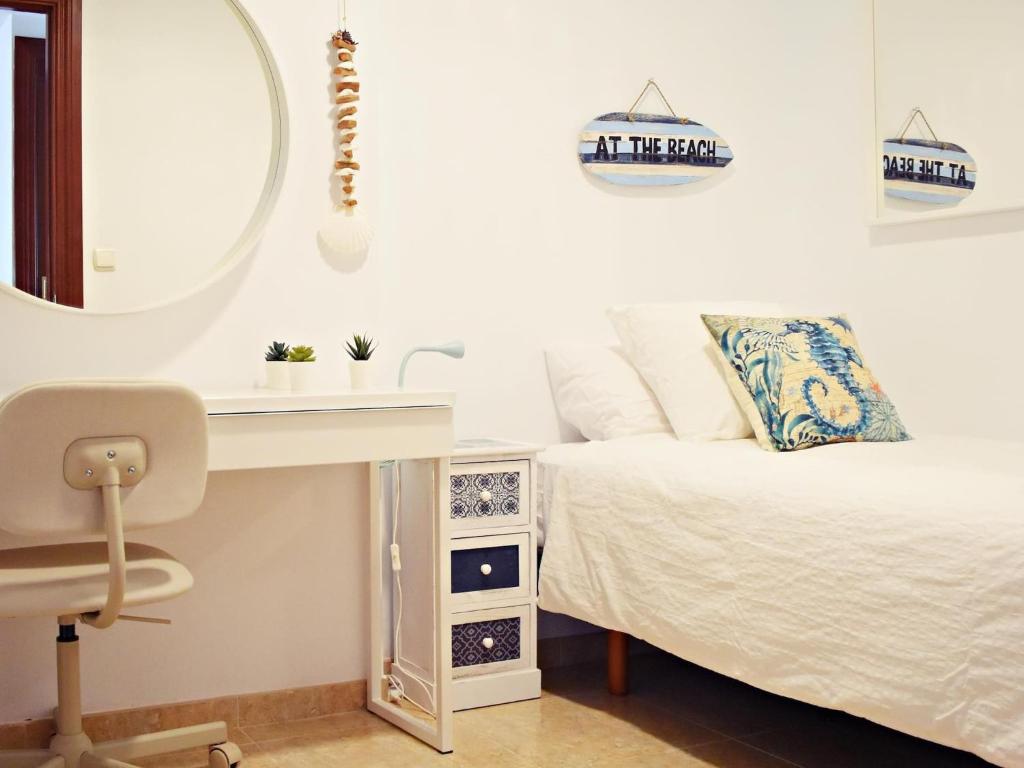 Luminoso apartamento de 3 dormitorios a pie de playa en Torremolinos - 4
