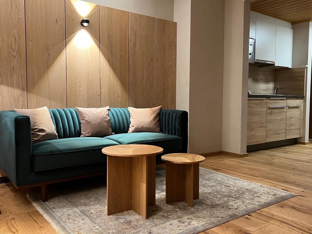 Aclavaldafur Apart, Nauders