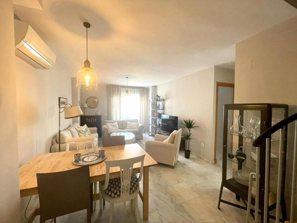Calu Homes Duplex cerca playa de Huelin - 5