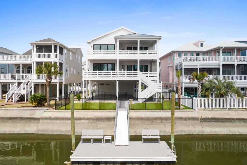 25 Cumberland - Canal front with dock, Custom home finishes, Ocean Isle Beach