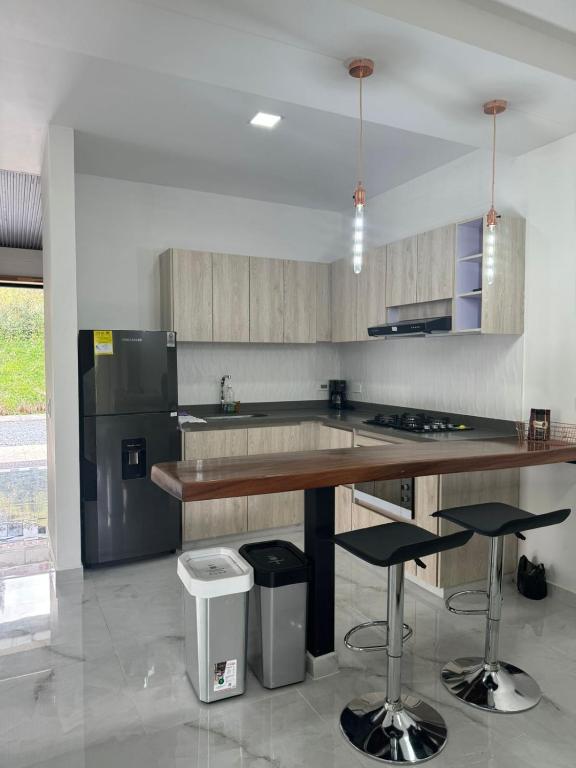 MODERNA CASA LUXURY CAMPESTRE EN PEREIRA. - 1