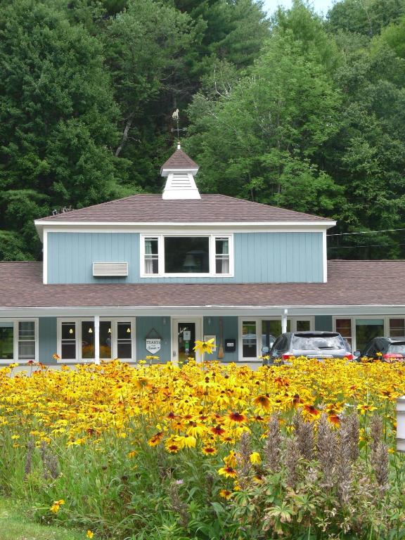 The Briarcliff Motel — Hotel in Great Barrington (MA)