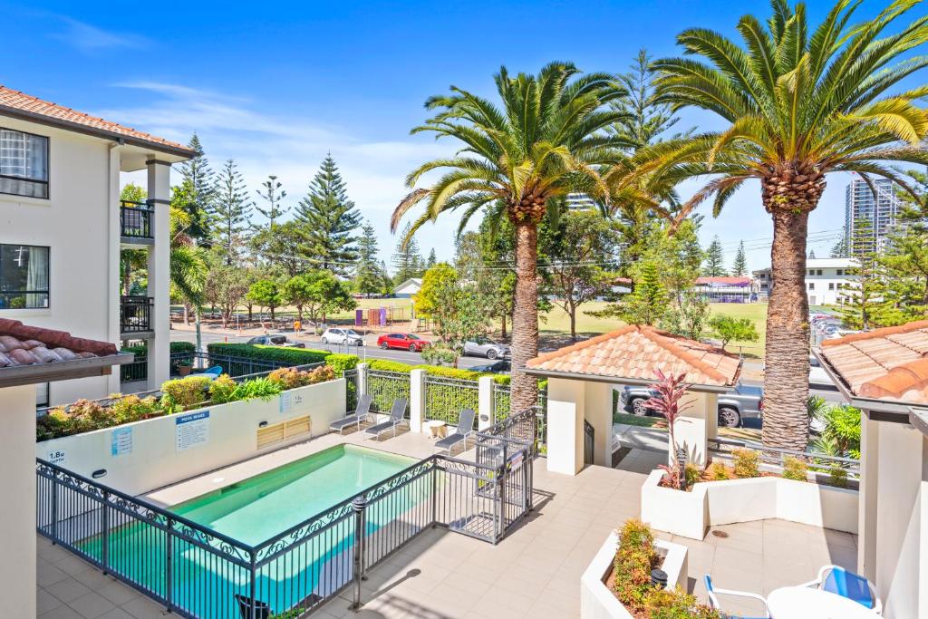 スイミングプール