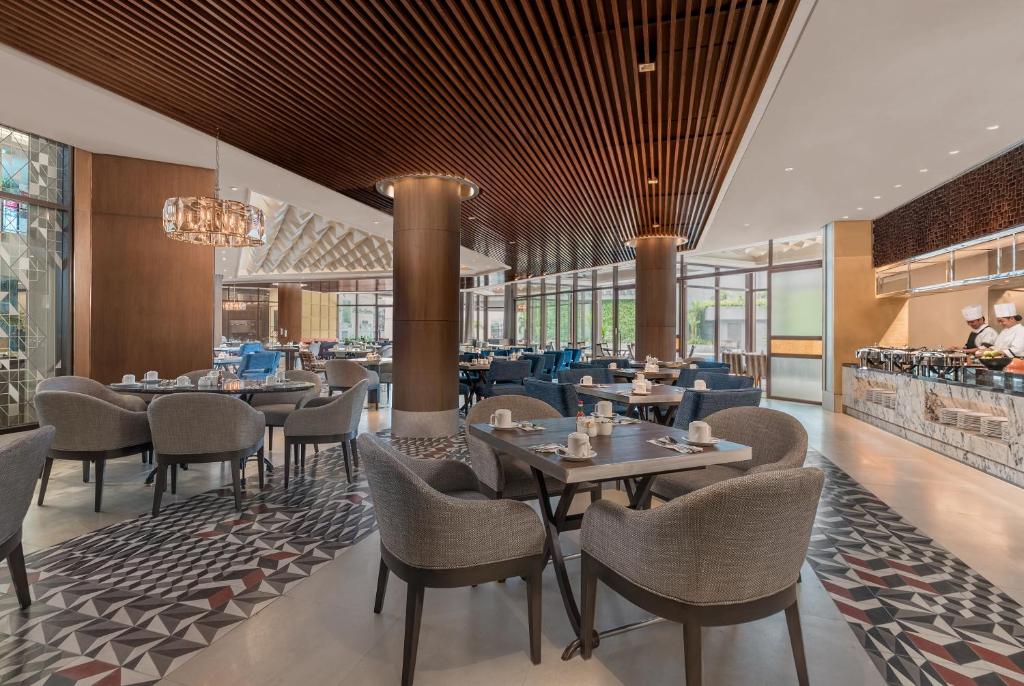 Restaurant, Ascott Makati in Manila