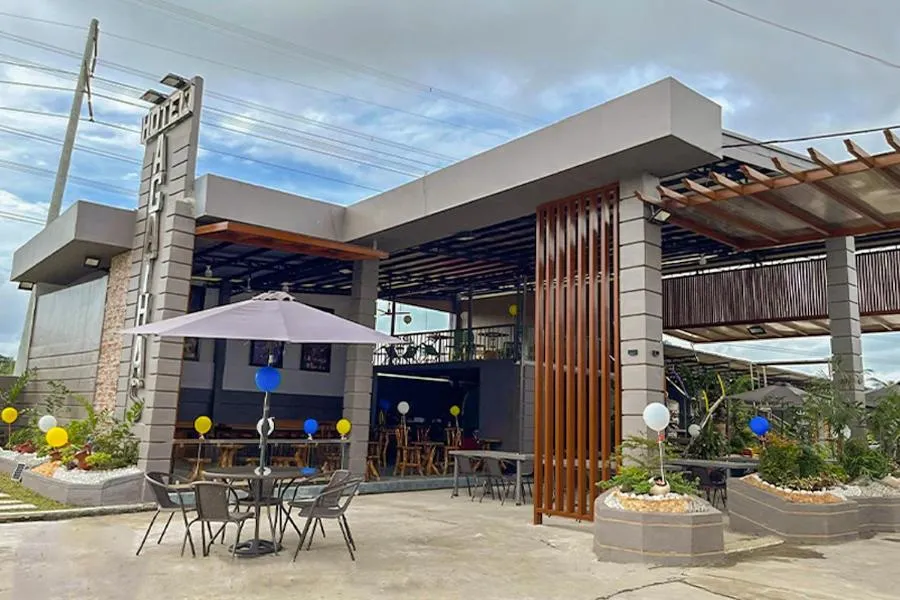 Agathas Hotel powered by Cocotel, hotel in Quezon