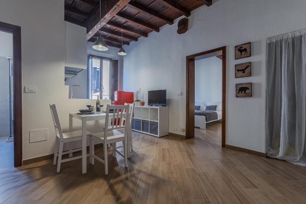 GuestHost - Nel Centro Storico Lovely Apartment - 5