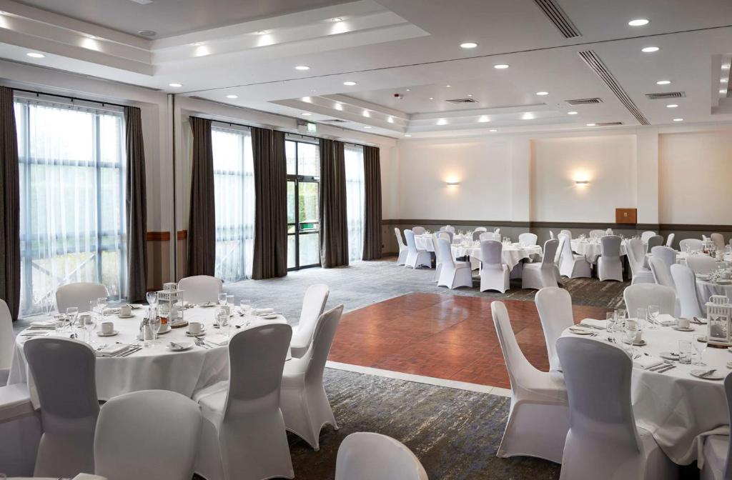 DoubleTree by Hilton Swindon 会議室