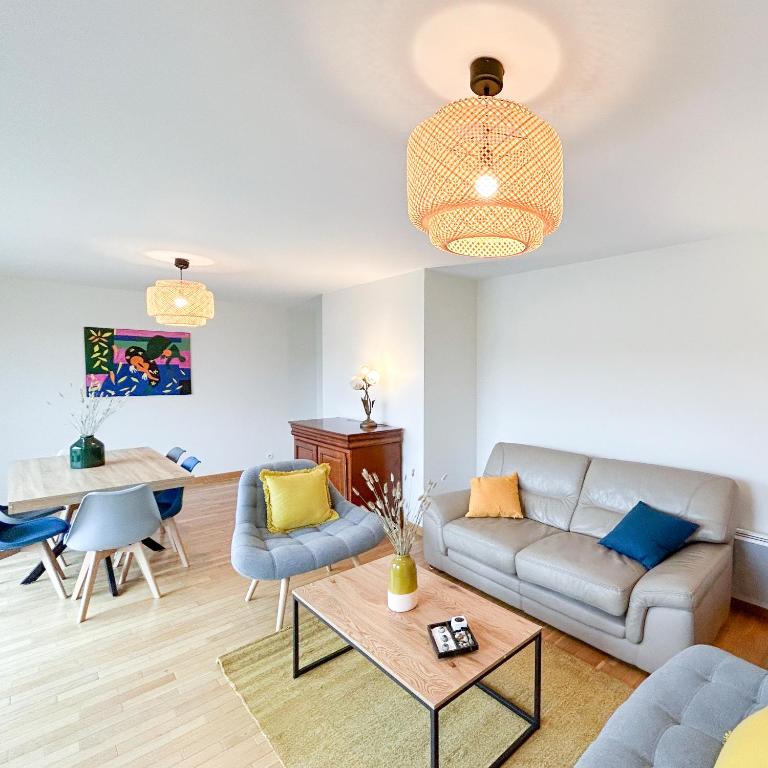 La Douce Évasion à 13 minutes du château de Versailles, Saint-Cyr-lʼÉcole