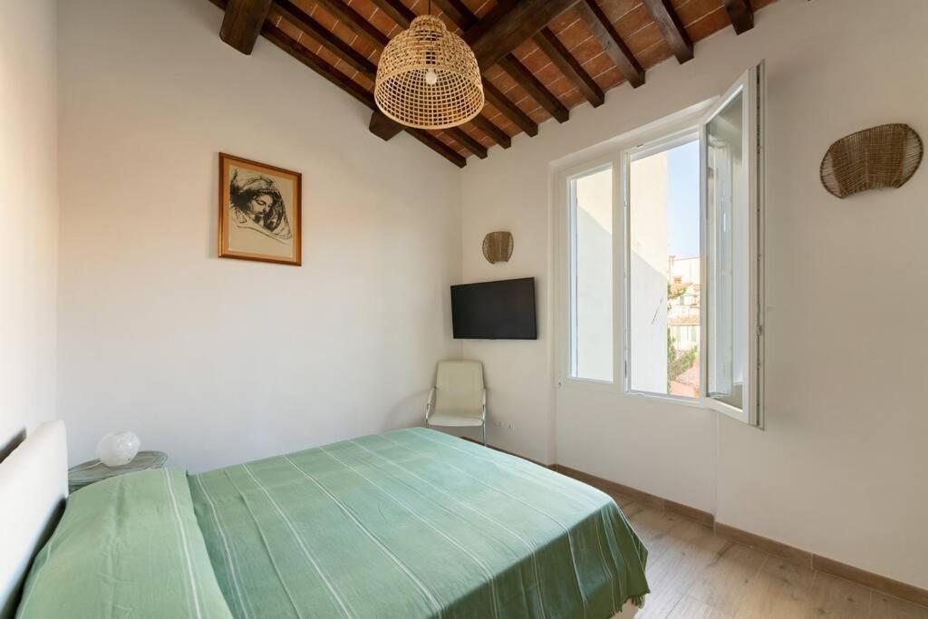Keys of Italy - Maytreya - Albero 2 - Train station two bedroom flat 2nd floor - 2