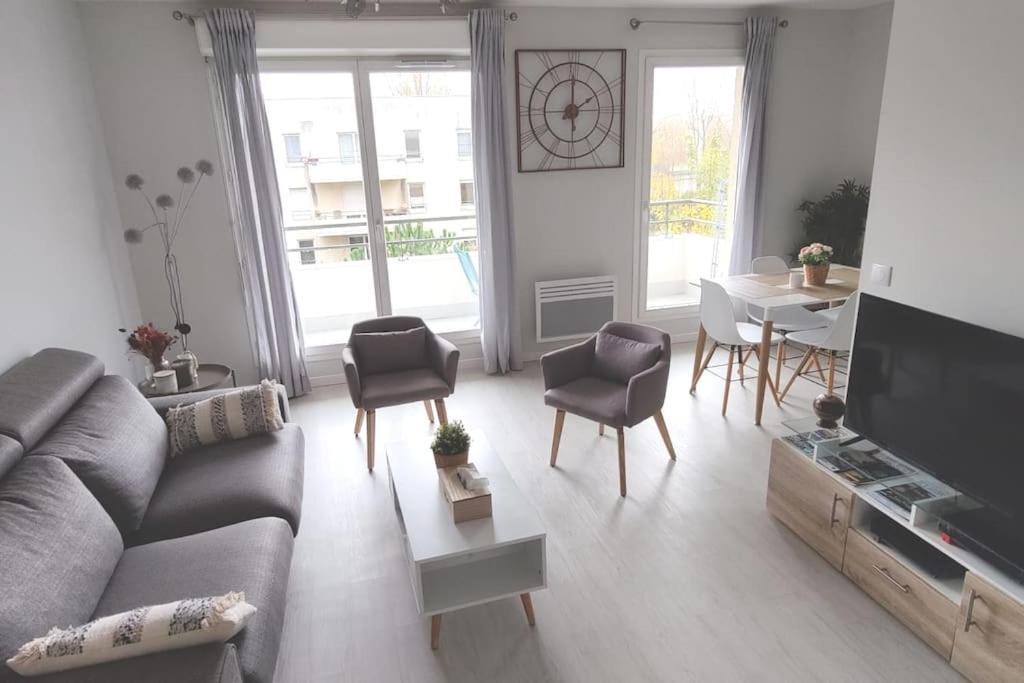 Apartment at only a few steps from Stade de France and 10 min from RER-B, Saint-Denis