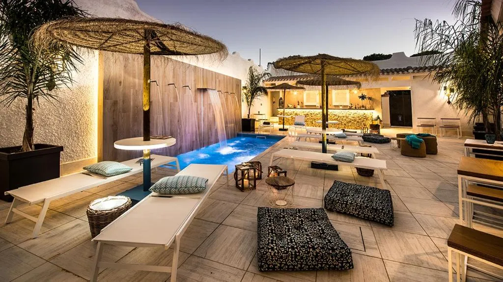 CapoBlu Hotel，位于普拉的酒店
