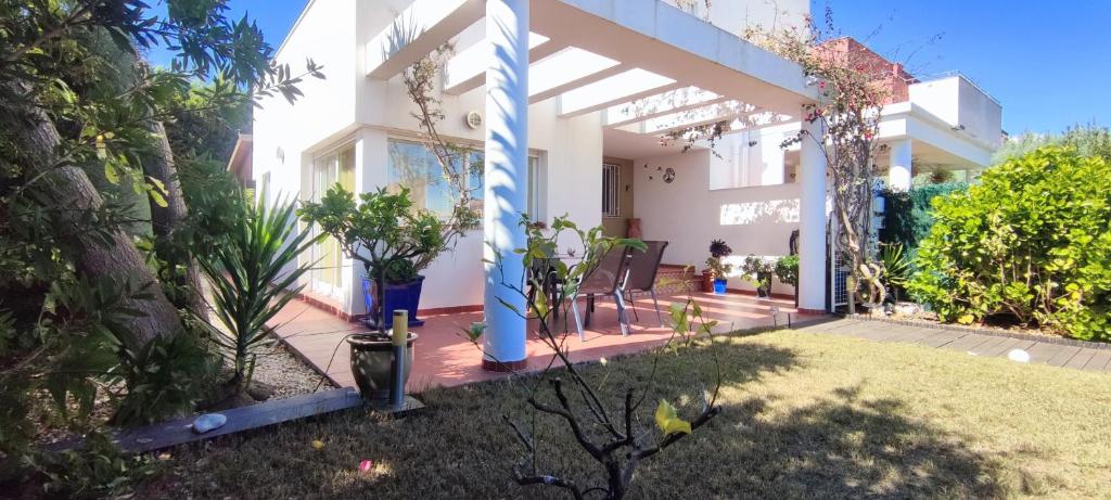 Tabarca - Chalet con jardín y piscina comunitaria - 3