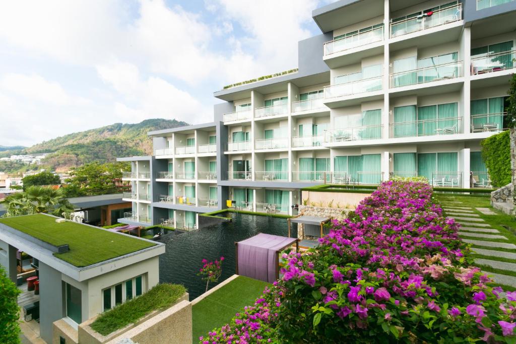 Garden, Sugar Palm Grand Hillside Hotel in Phuket