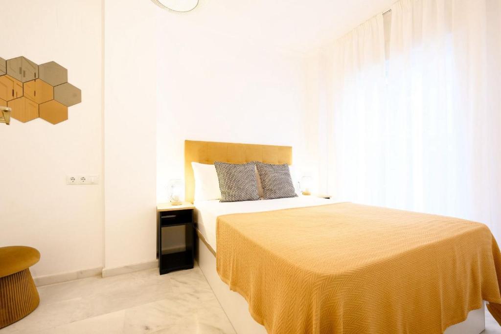 Capitan, 1 bedromm, city center & beach by 10TSea - 2