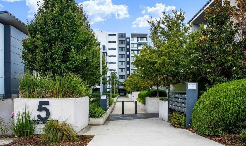 Ground floor apartment in Lyons, Lyons