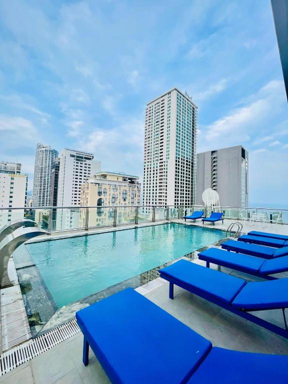 SANDALS ISLAND HOTEL