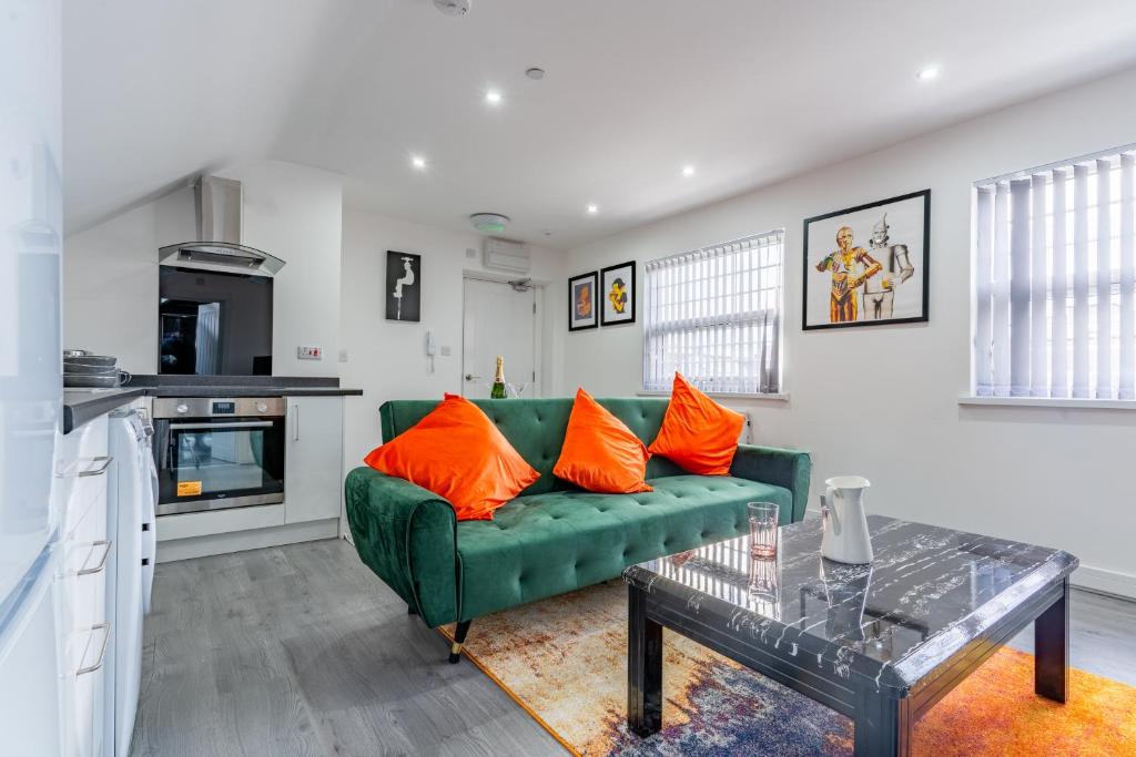 Birmingham Apt-Sleeps 4-Walk to City Centre-Pets, Birmingham