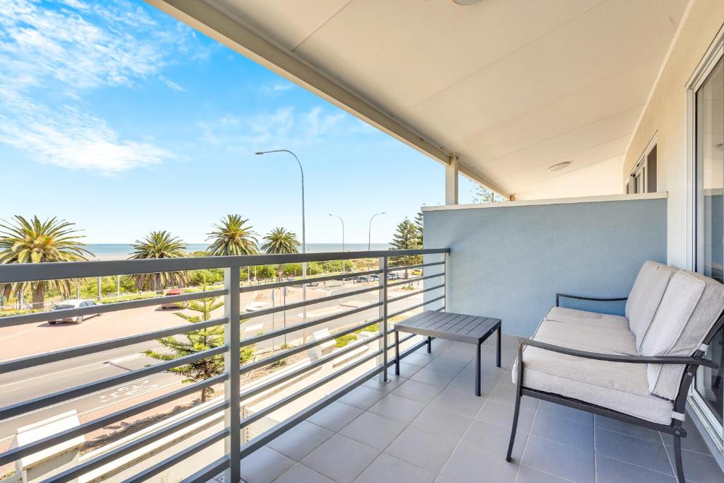 96B Esplanade, Semaphore, Semaphore