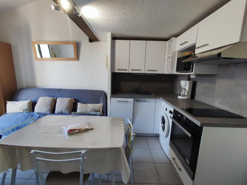 Pavillon cosy 4 pers, 500m plage, jardinet, proche commerces, parking sécurisé - FR-1-776-13 - 3