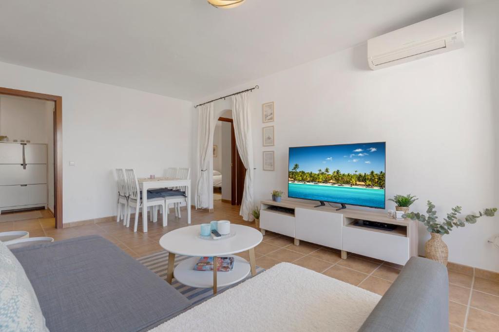 City center apartment by Costarentals - Ref 94 - 3