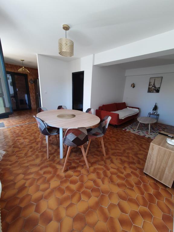 Appartement F3 meublé et équipé - 5