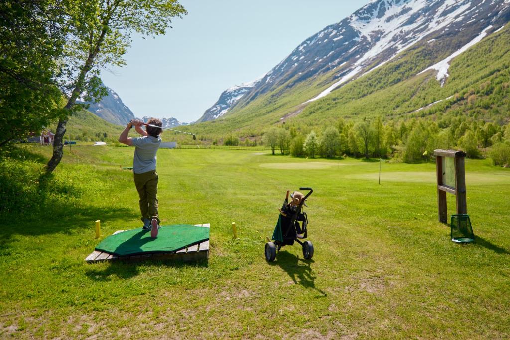 Golf course [on-site]