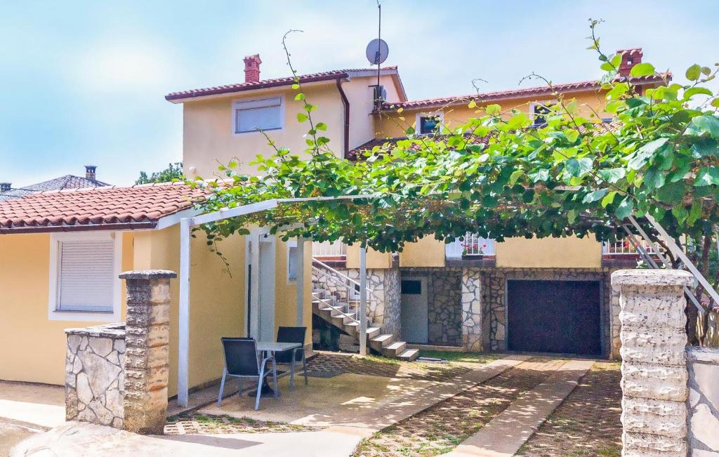 Lovely Apartment In Marcana With Wifi, Marčana