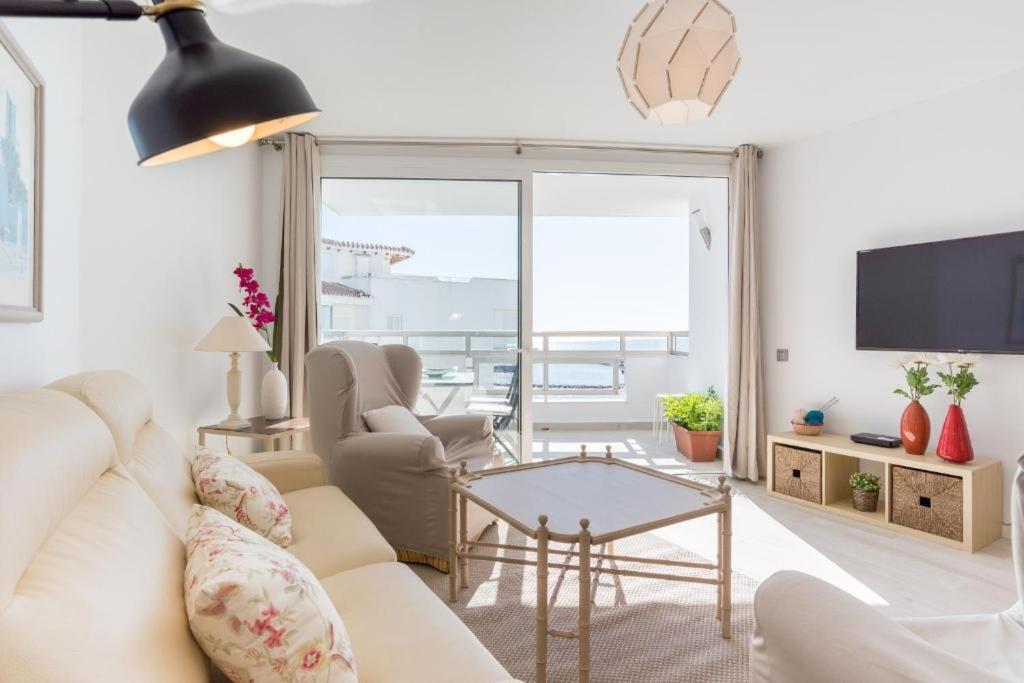SEA VIEW & BEACH ACCESS - Center - 4