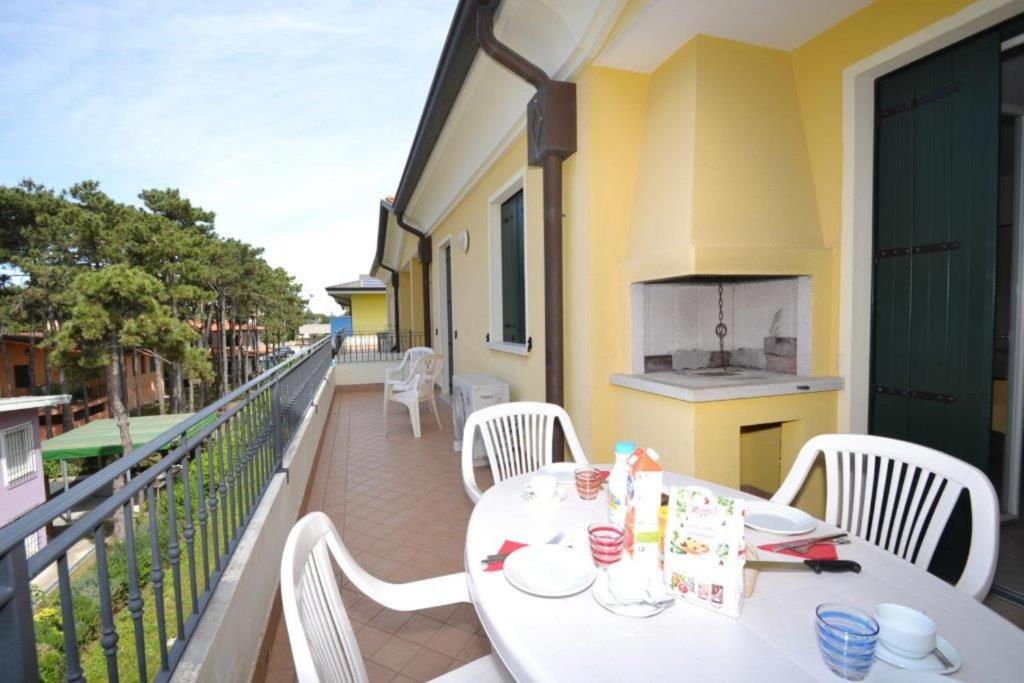 Coastal escape - modern flat with Wi-Fi - 2