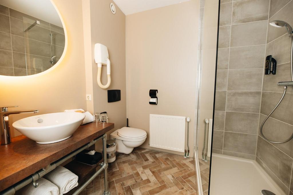 Well-appointed bathrooms