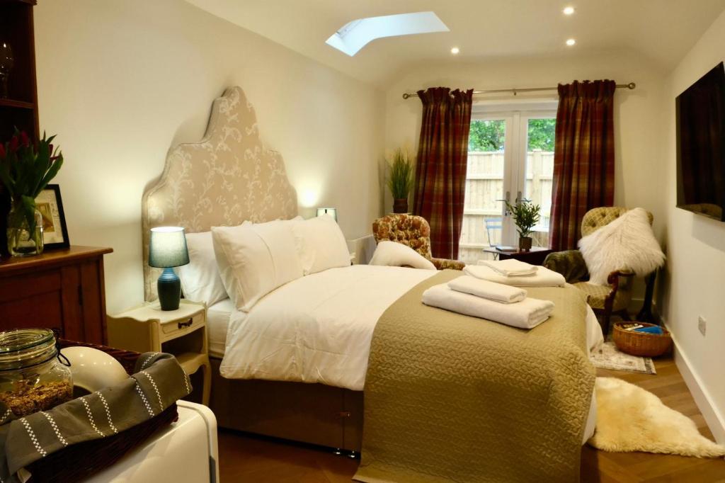 Barton Hollow, Barton on Sea