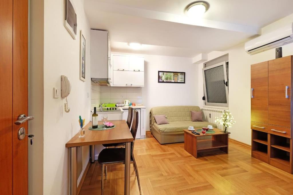 Apartment SEIF 1 - 2