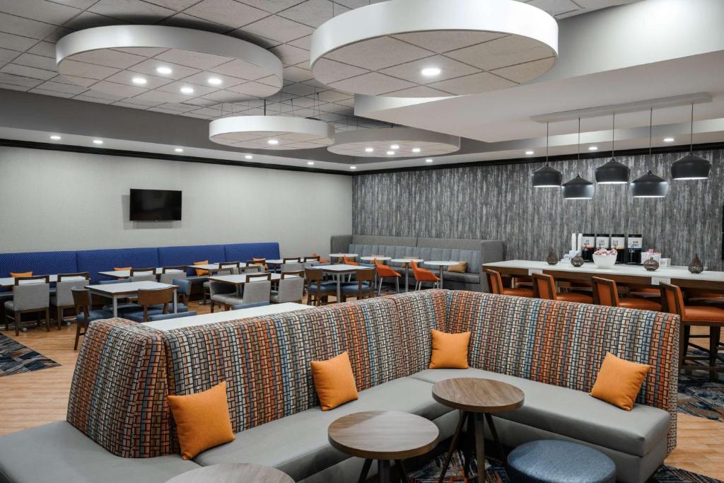 Hampton Inn Evansville/Airport, Evansville (IN) 2024 Updated Prices