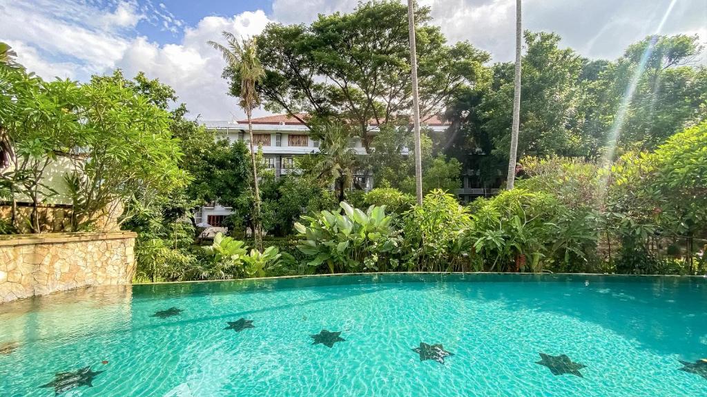 Swimming pool, Lorin Solo Hotel in Surakarta